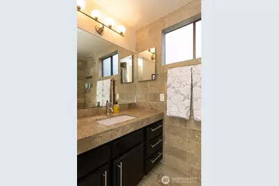 3510 W Commodore Way, Seattle, WA 98199 - Photo 23
