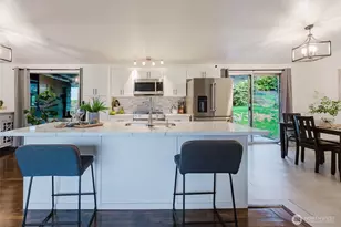 318 E 28th St, Bremerton, WA 98310 - Photo 9