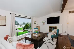 318 E 28th St, Bremerton, WA 98310 - Photo 5