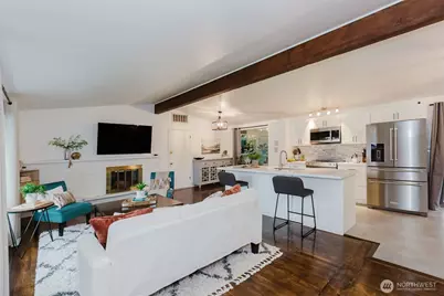 318 E 28th Street, Bremerton, WA 98310 - Photo 3