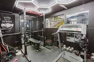 318 E 28th St, Bremerton, WA 98310 - Photo 29