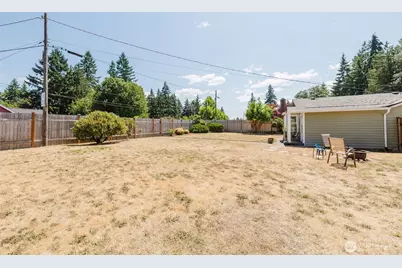 143 Dora Avenue, Bremerton, WA 98312 - Photo 3