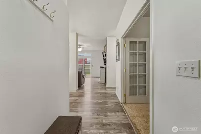 1242 SE Falbo Drive, College Place, WA 99324 - Photo 5