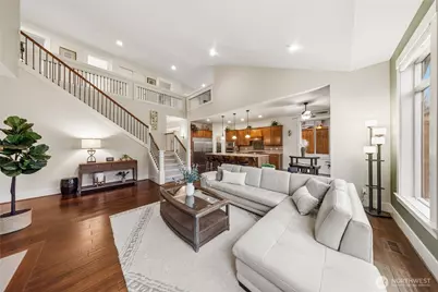 8828 129th Avenue SE, Newcastle, WA 98056 - Photo 9