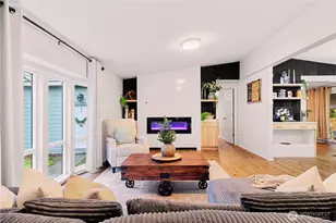 10701 Holly Dr, Everett, WA 98204 - Photo 11