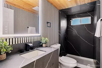 10701 Holly Drive, Everett, WA 98204 - Photo 17