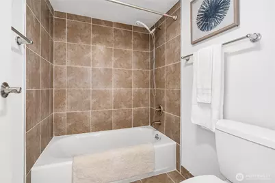 410 W Roy Street #E101, Seattle, WA 98119 - Photo 23