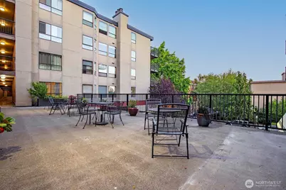 410 W Roy Street #E101, Seattle, WA 98119 - Photo 31