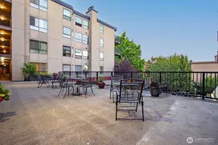 410 W Roy St, Seattle, WA 98119 - Photo 31