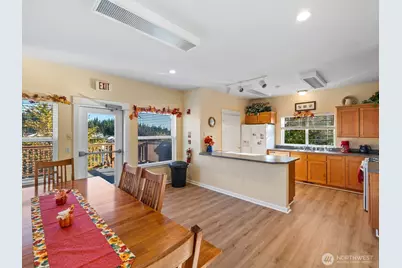 179 NW 12th Court, Oak Harbor, WA 98277 - Photo 33