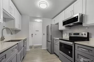 2007 SW 318th Pl, Federal Way, WA 98023 - Photo 3