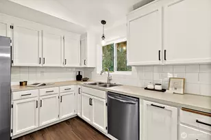 21404 125th St Ct E, Bonney Lake, WA 98391 - Photo 9