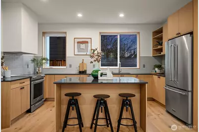 1810 E Mercer Street, Seattle, WA 98112 - Photo 7