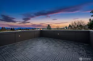 1810 E Mercer St, Seattle, WA 98112 - Photo 23