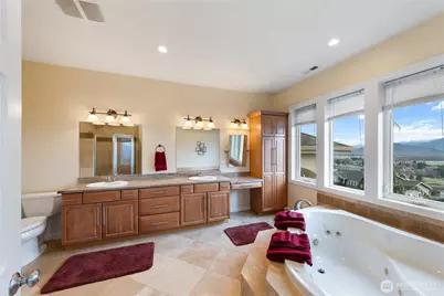 865 Burlington Heights Drive, Burlington, WA 98233 - Photo 23