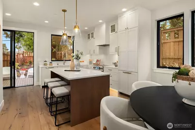 10809 NE 60th Street, Kirkland, WA 98033 - Photo 7