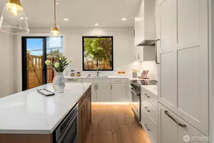 10809 NE 60th St, Kirkland, WA 98033 - Photo 9