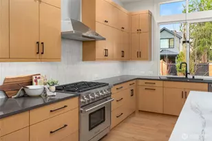 13117 NE 104th St, Kirkland, WA 98033 - Photo 13