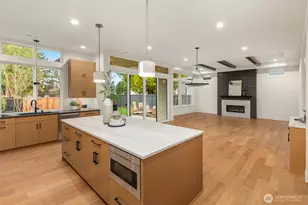 13117 NE 104th St, Kirkland, WA 98033 - Photo 11