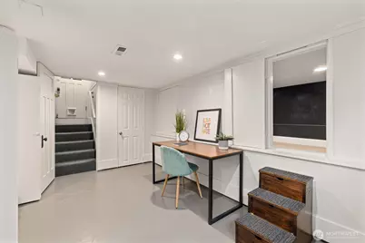 2912 3rd Avenue N, Seattle, WA 98109 - Photo 21