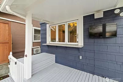 2912 3rd Avenue N, Seattle, WA 98109 - Photo 31