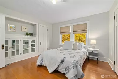 2912 3rd Avenue N, Seattle, WA 98109 - Photo 23