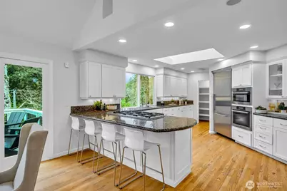 8402 SE 53rd Place, Mercer Island, WA 98040 - Photo 9