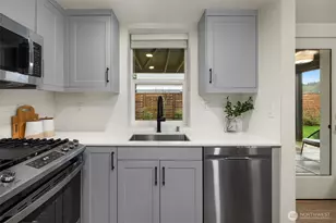 3255 NW 56th St, Seattle, WA 98107 - Photo 25