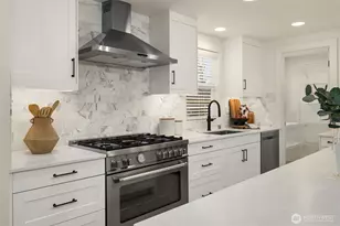 3255 NW 56th St, Seattle, WA 98107 - Photo 5