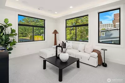 106 110th Avenue SE, Bellevue, WA 98004 - Photo 23