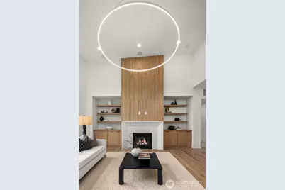 106 110th Avenue SE, Bellevue, WA 98004 - Photo 3