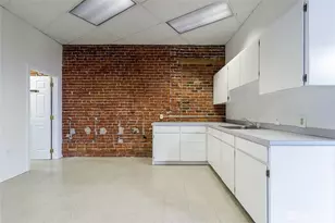 38 E Main St, Walla Walla, WA 99362 - Photo 9