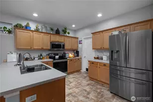 7748 Trails End Dr SE, Tumwater, WA 98501 - Photo 9