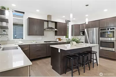 725 N 63rd Street, Seattle, WA 98103 - Photo 9