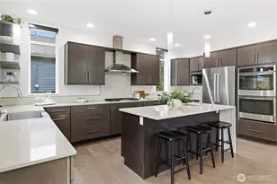725 N 63rd St, Seattle, WA 98103 - Photo 9