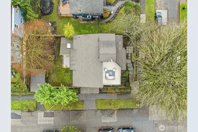 725 N 63rd Street, Seattle, WA 98103 - Photo 37