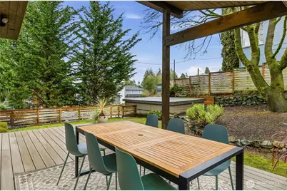 725 N 63rd Street, Seattle, WA 98103 - Photo 35