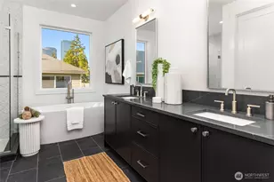 208 106th Ave SE, Bellevue, WA 98004 - Photo 29