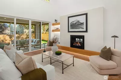 208 106th Avenue SE, Bellevue, WA 98004 - Photo 11