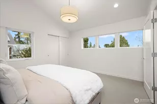 4222 Meridian Ave N, Seattle, WA 98103 - Photo 5