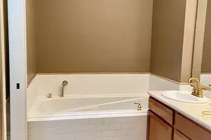 1900 Alaskan Wy, Seattle, WA 98110 - Photo 23