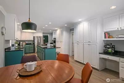 10310 219th Court NE, Redmond, WA 98053 - Photo 7