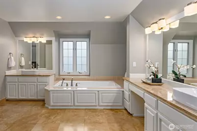 10310 219th Court NE, Redmond, WA 98053 - Photo 13