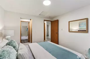 700 N 160th St, Shoreline, WA 98133 - Photo 15