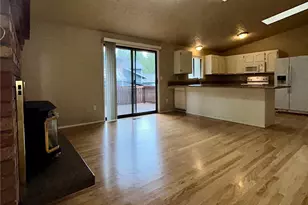 13225 SE 337th St, Auburn, WA 98092 - Photo 9