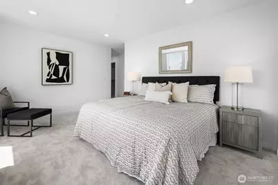 8831 Wallingford Avenue N, Seattle, WA 98103 - Photo 17