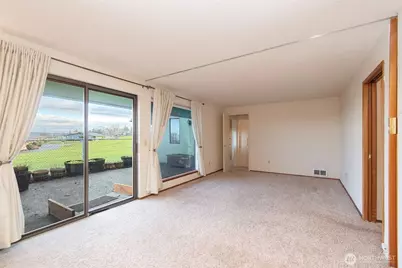 1301 S Third Avenue #9B, Sequim, WA 98382 - Photo 11