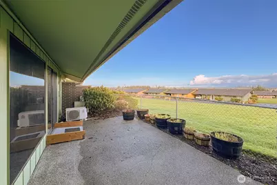 1301 S Third Avenue #9B, Sequim, WA 98382 - Photo 11