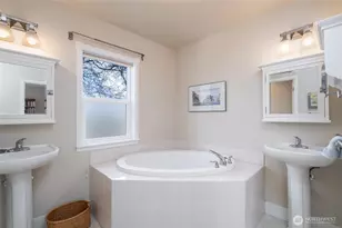 1418 6th St, Anacortes, WA 98221 - Photo 17