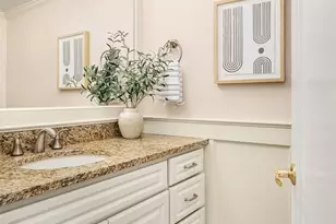 827 Lake St S, Kirkland, WA 98033 - Photo 25